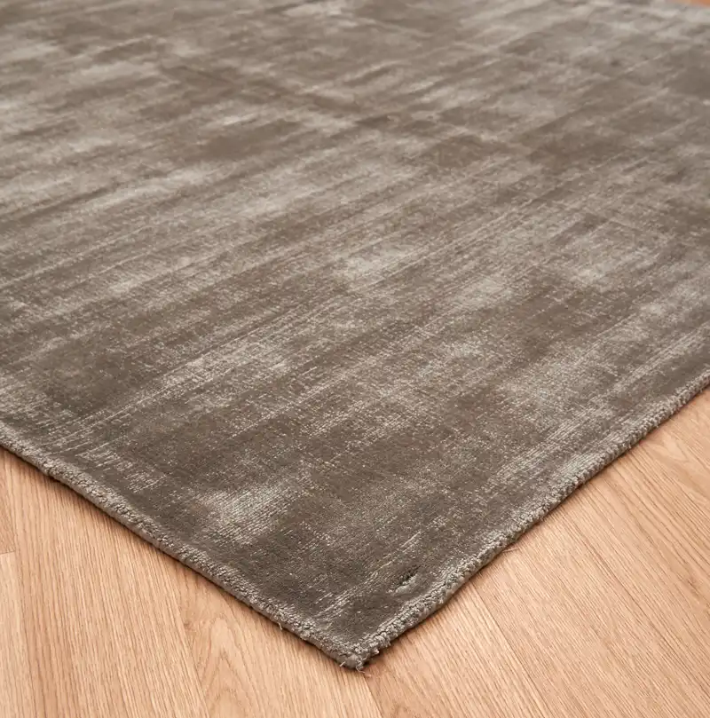 Blade Smoke Rug - Image 3