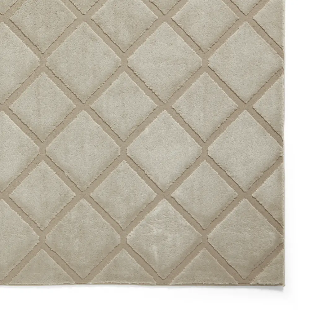 Catherine Lansfield Cosy Diamond Natural - Washable - Image 5