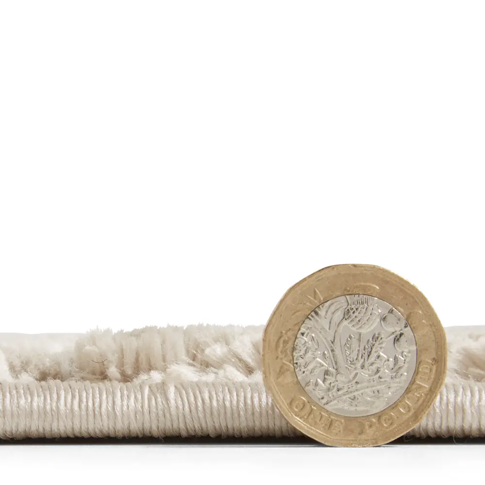 Catherine Lansfield Cosy Diamond Natural - Washable - Image 8