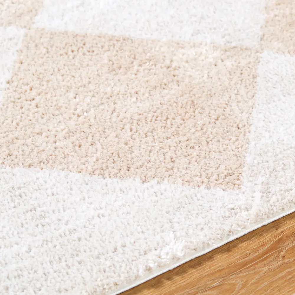 Deline Machine Washable Shaggy Diamond Beige Rug - Image 3
