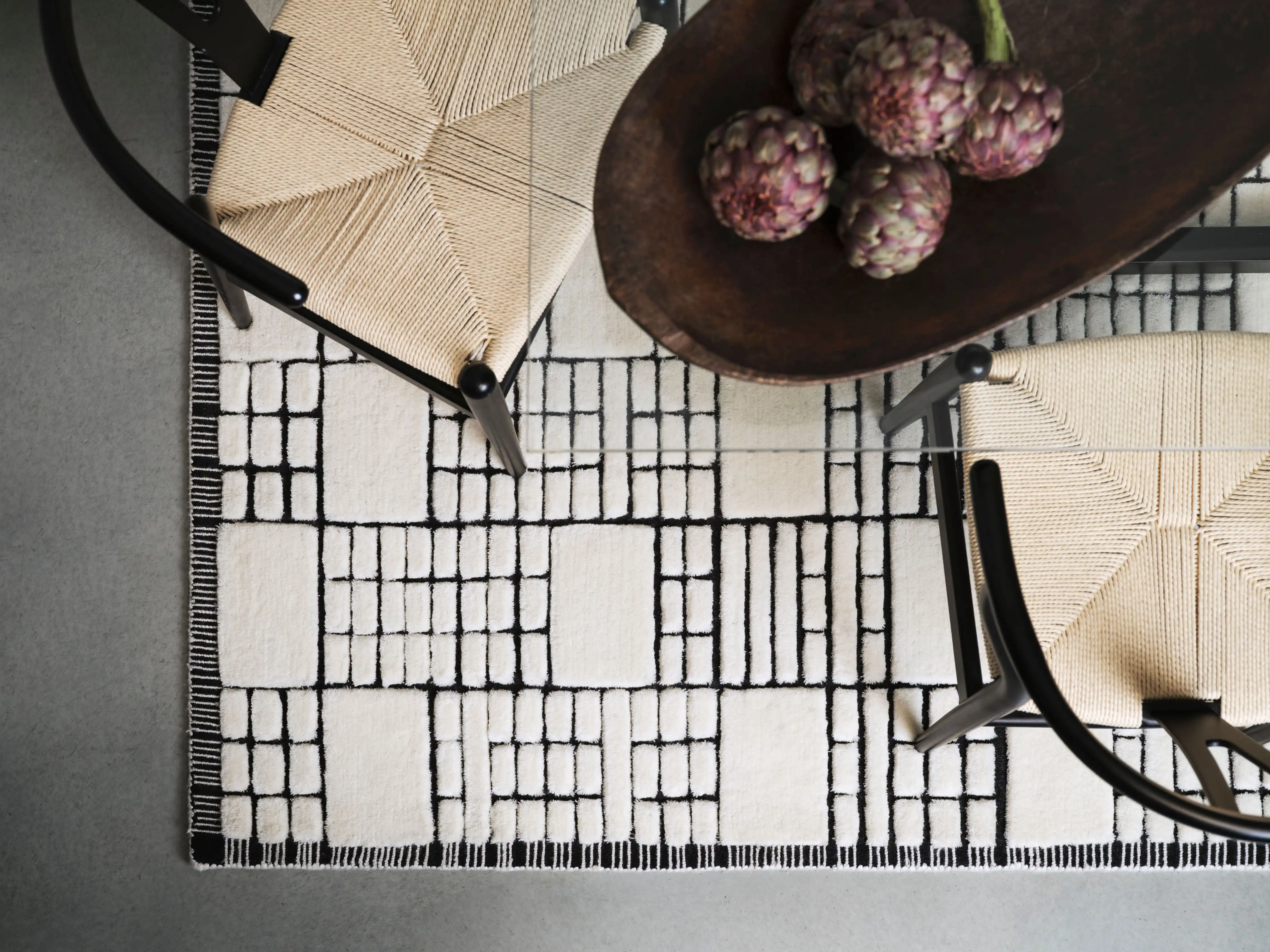 Empire Cream Black Rug - Image 4