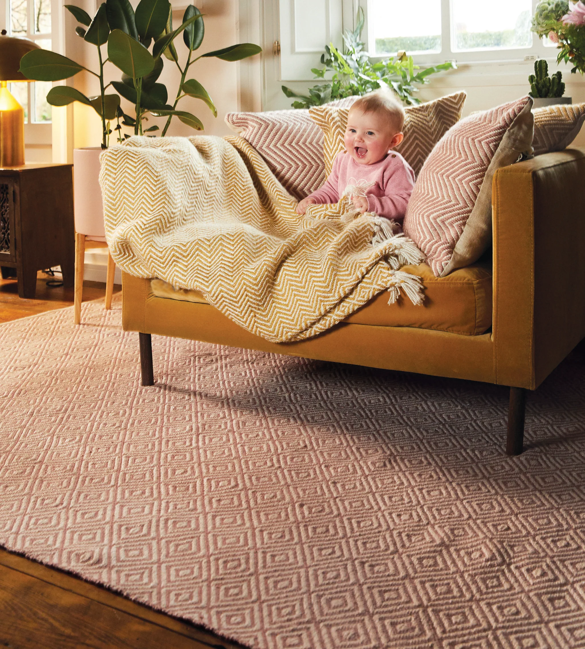 Hug Woven Diamond Coral Pink Rug