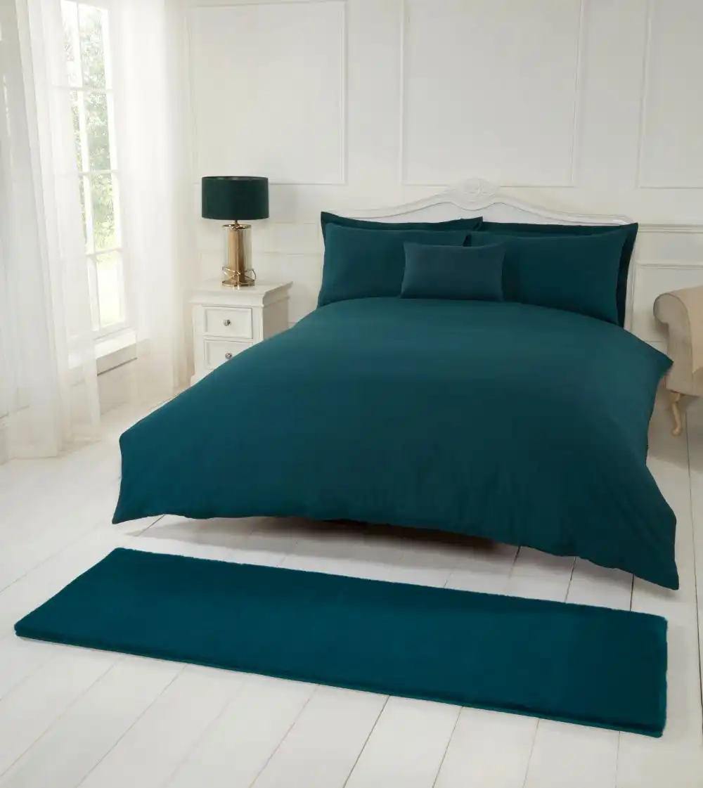 Luxe Faux Fur Forrest Green Rug - Image 3