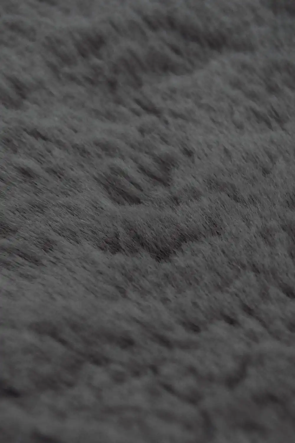 Luxury Faux Fur Melrose Grey Rug - Image 9