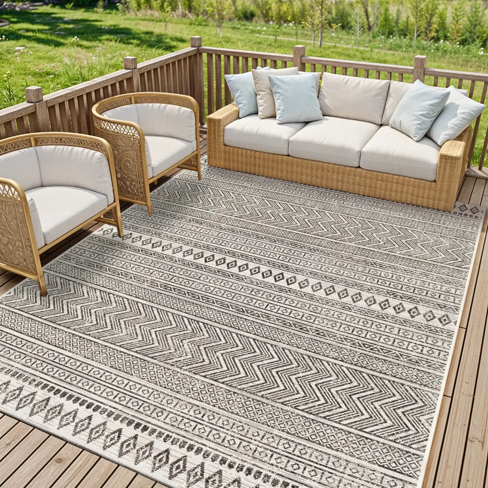 Mimi In- & Outdoor Geometric Black Rug - Image 2
