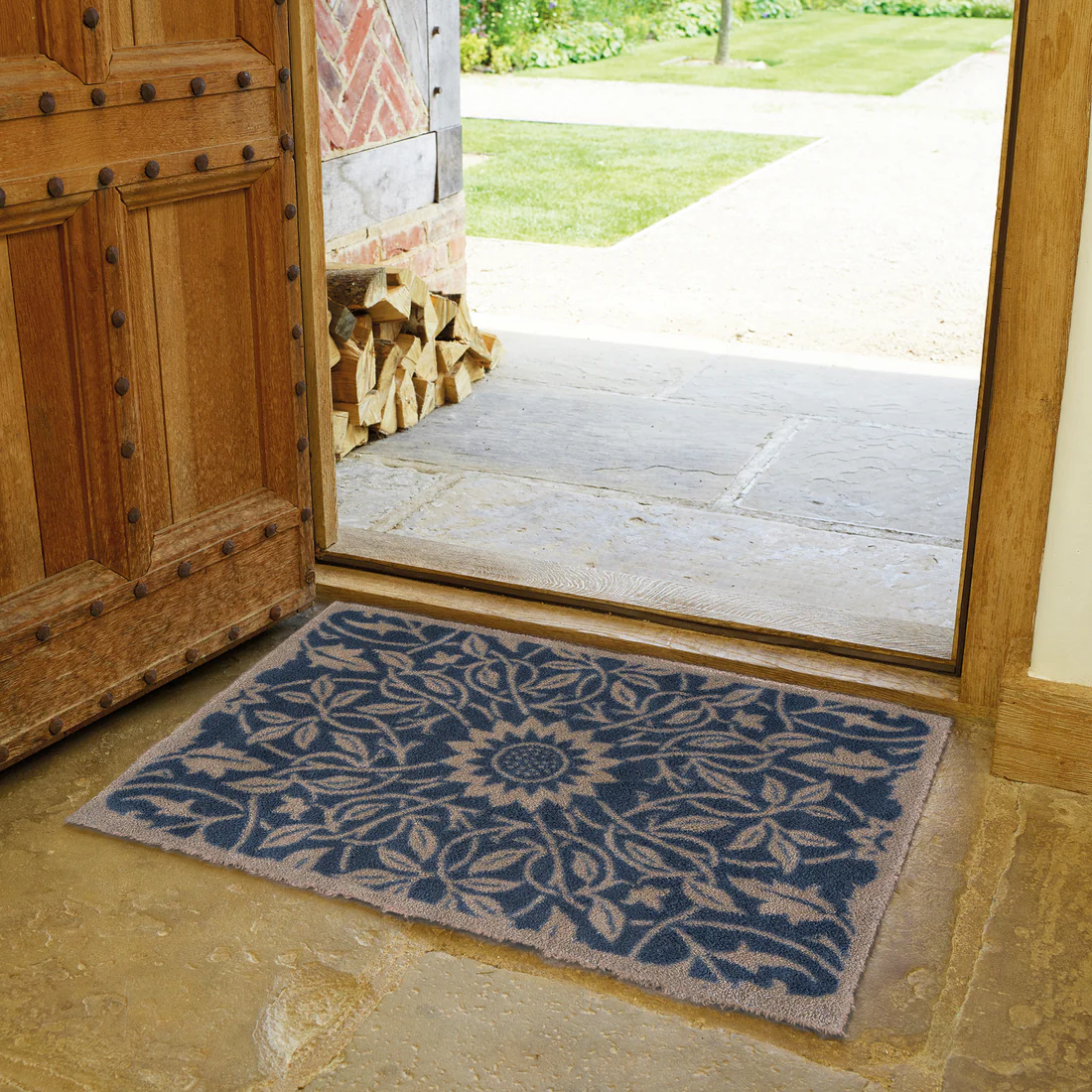 Morris & Co St James Ceiling - Brown Rug