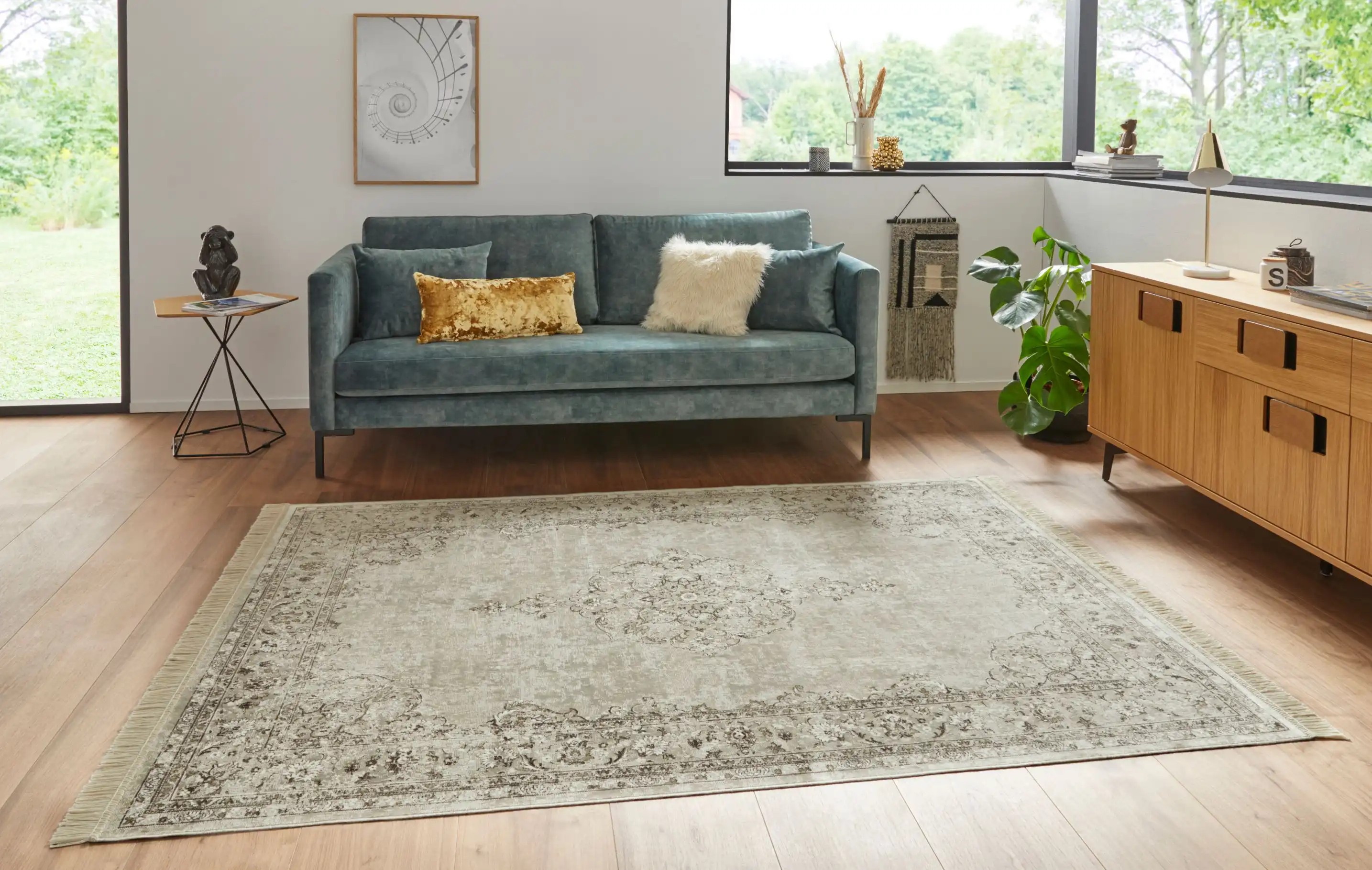 Naveh 104382 Medallion Cream Rug