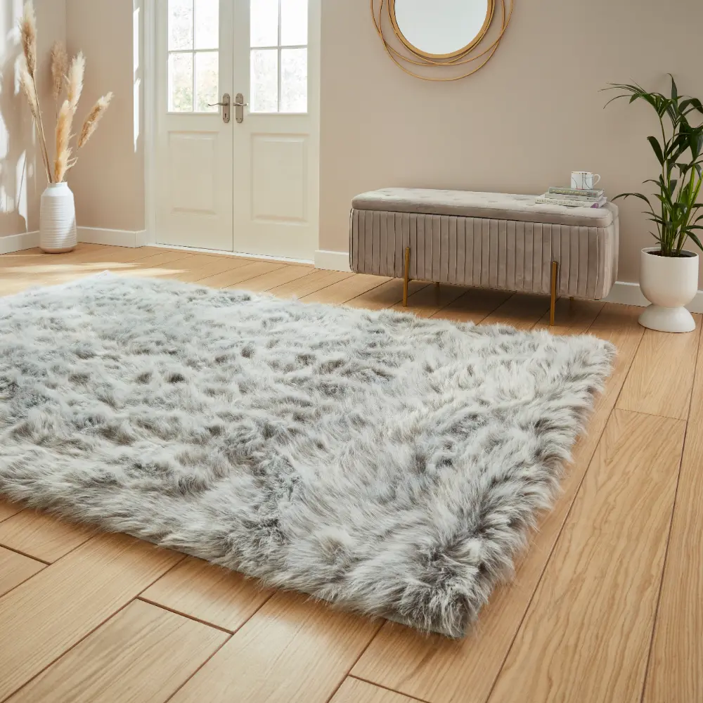Polar Plush Light Grey Soft Shaggy Rug - Image 2