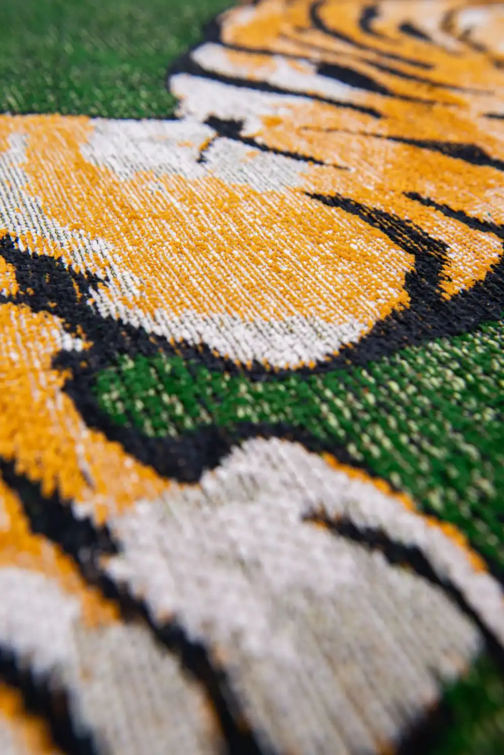 Pop by Louis 9388 Tiger Green On Fire Washable Rug - Image 5