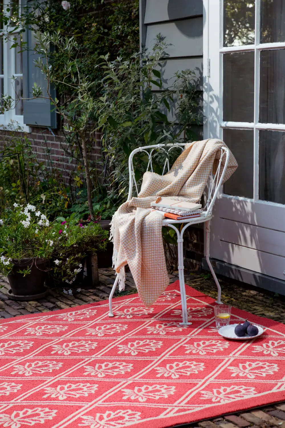 Porchester Laura Ashley Poppy Red outdoor 480200 Rug - Image 2