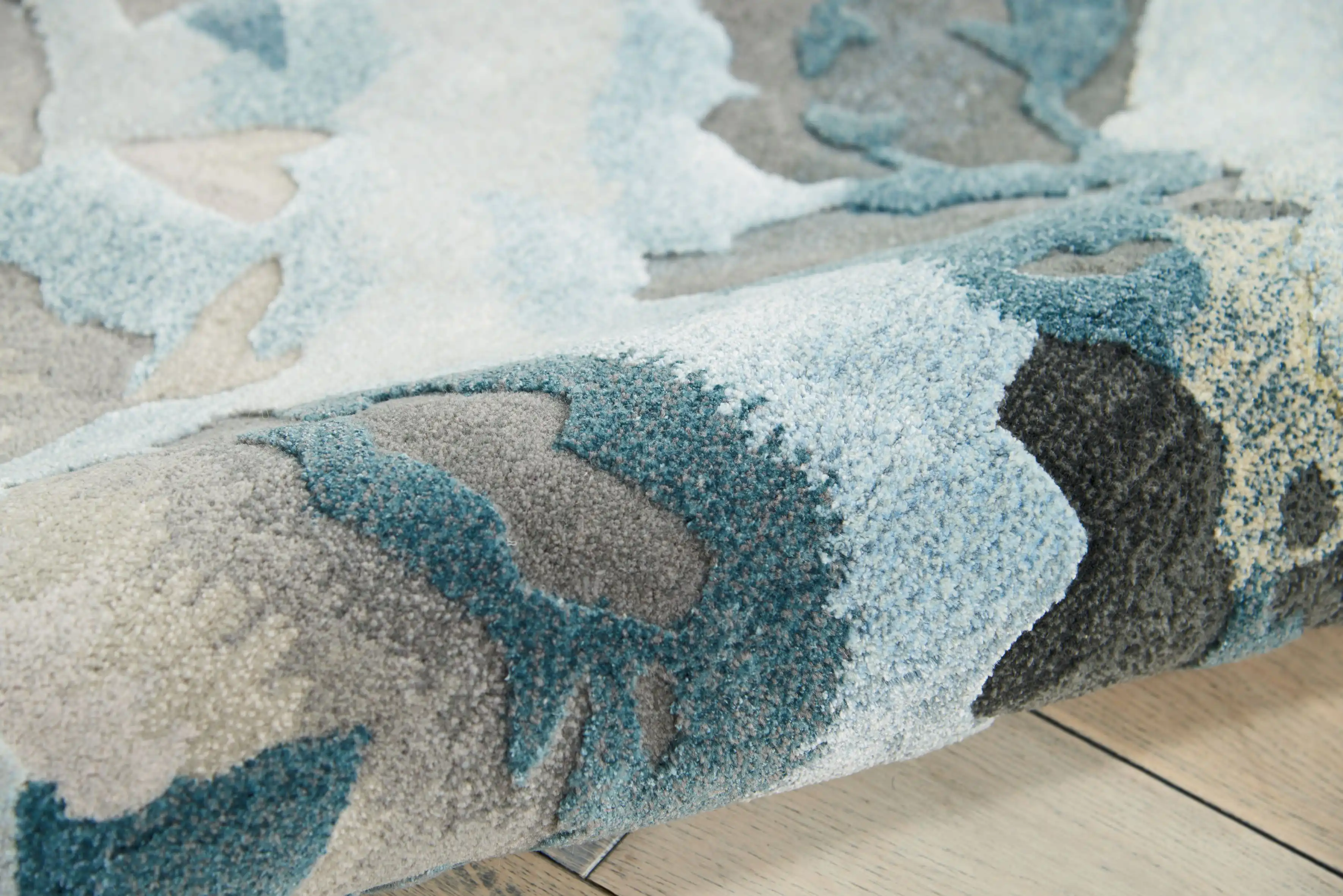 Prismatic PRS14 Grey Slate Rug - Image 4