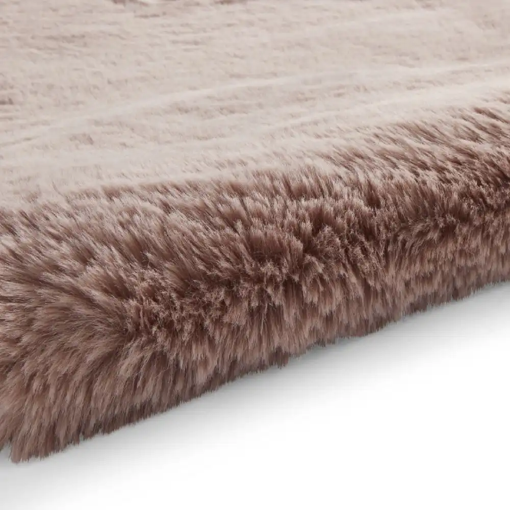 Super Teddy Sheepskin Rose Rug - Image 6