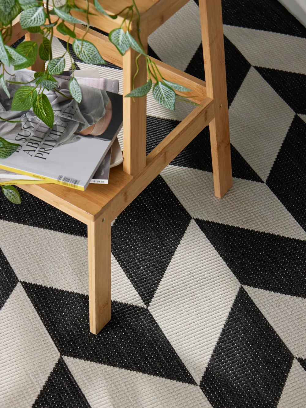 Ted Baker Haringey Black White Indoor Outdoor 106378 - Image 5
