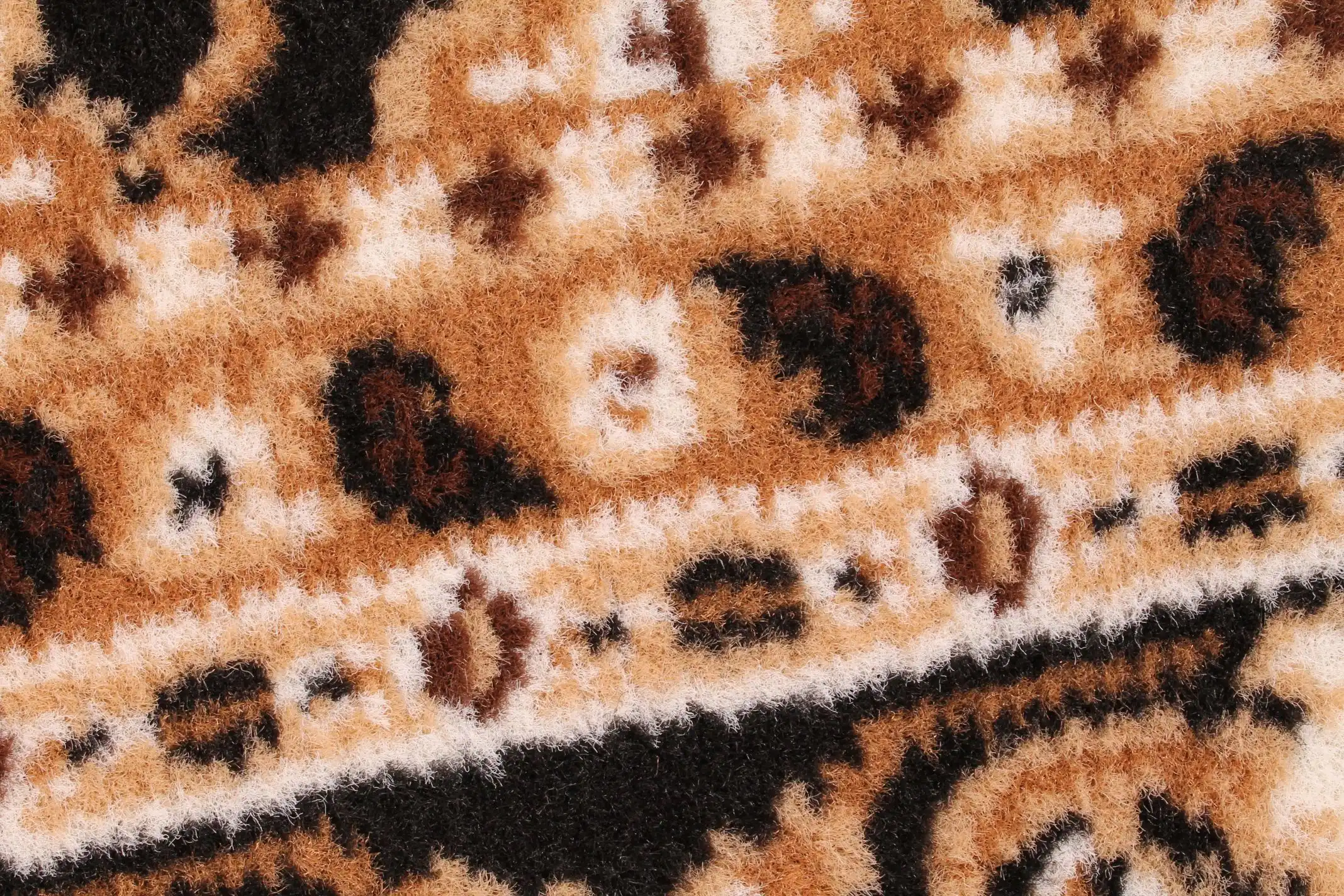 Traditional Poly Esta Black Rug - Image 3