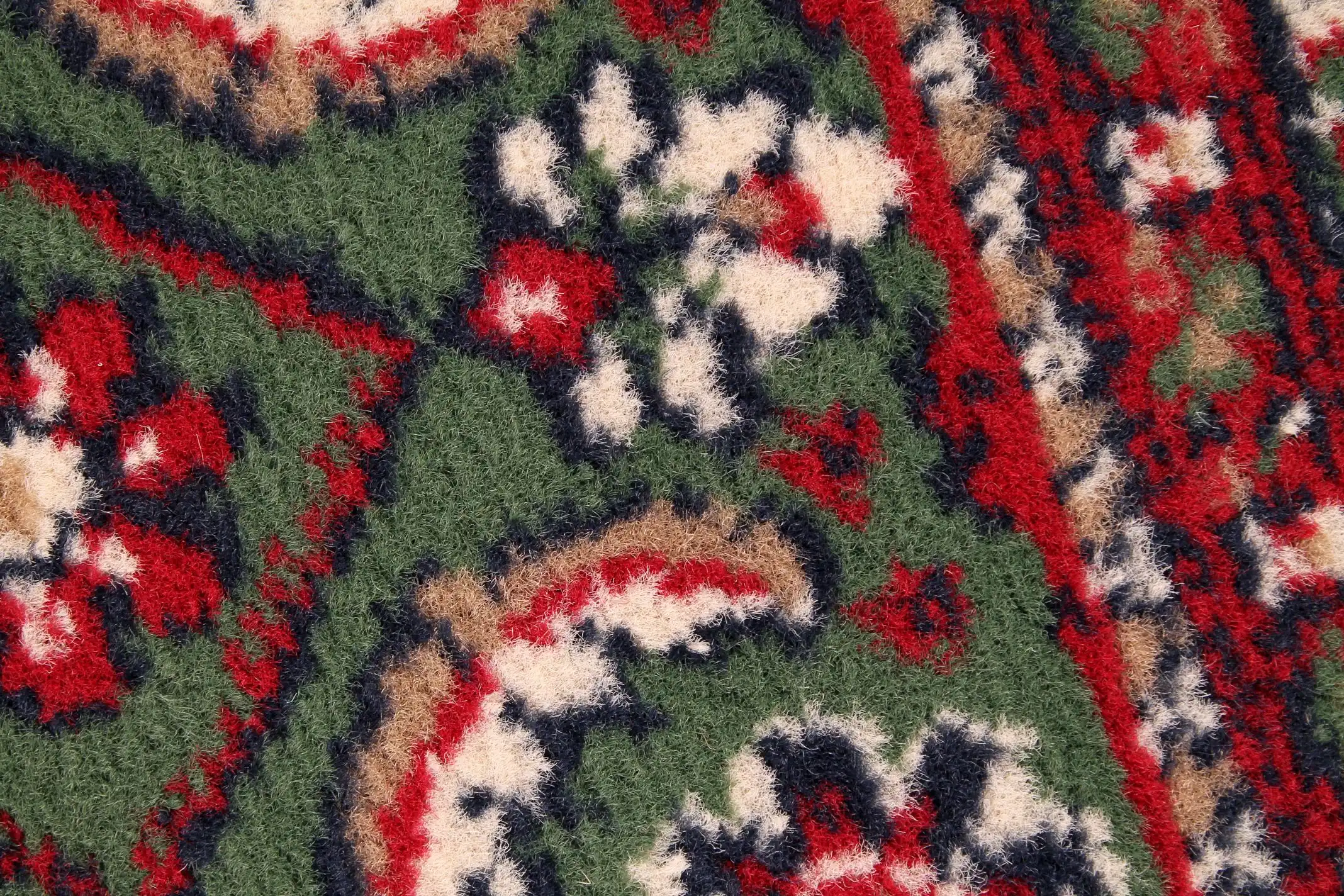 Traditional Poly Esta Green Rug - Image 3