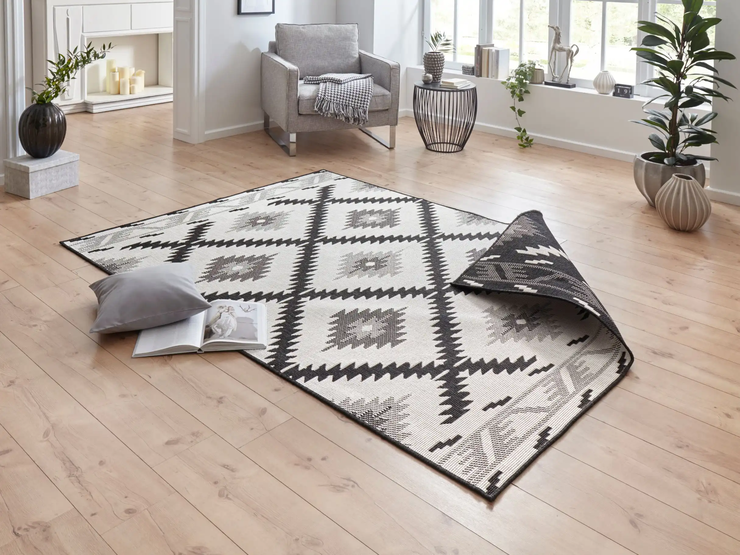 Twin Supreme 103429 Malibu Black Cream Rug