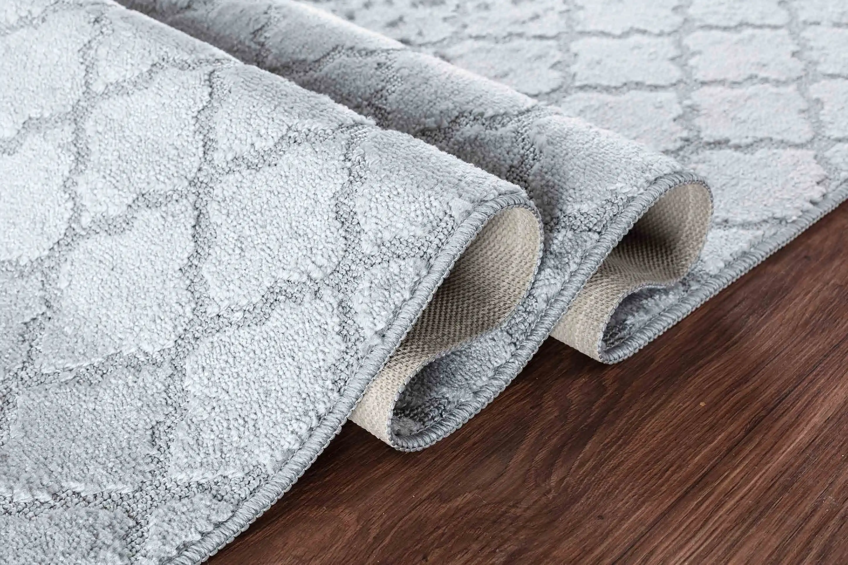 Washable 9mm Gel-Back Ivy Trellis Dark Grey Rug - Image 3